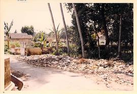 Salah satu jalan di jadikan pembuangan sampah di Kabupaten Bantul