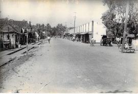 Pasar Bantul, rel Sepur Bantul lewat depan pasar